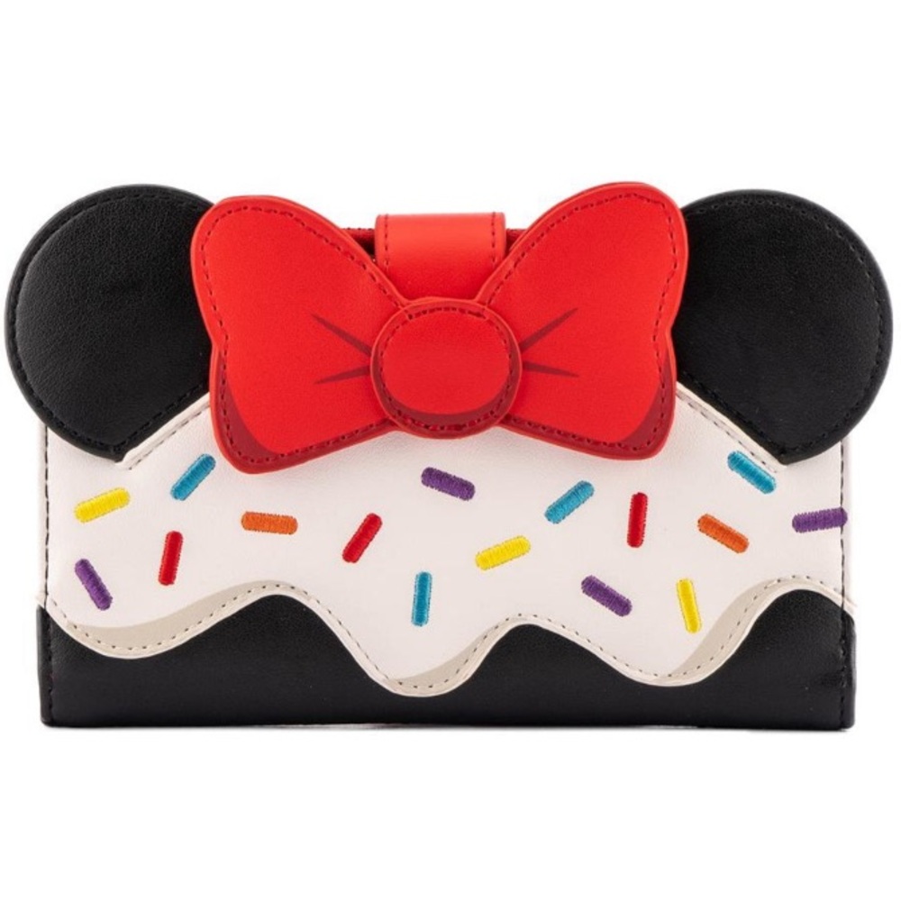 NWT!✨ Gorgeous Loungefly Minnie Mouse Cupcake Wallet! ❤️🧁